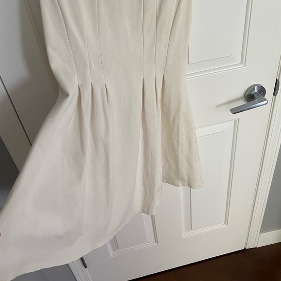 White sleeveless dress fit with flare - Picture 6 of 6
